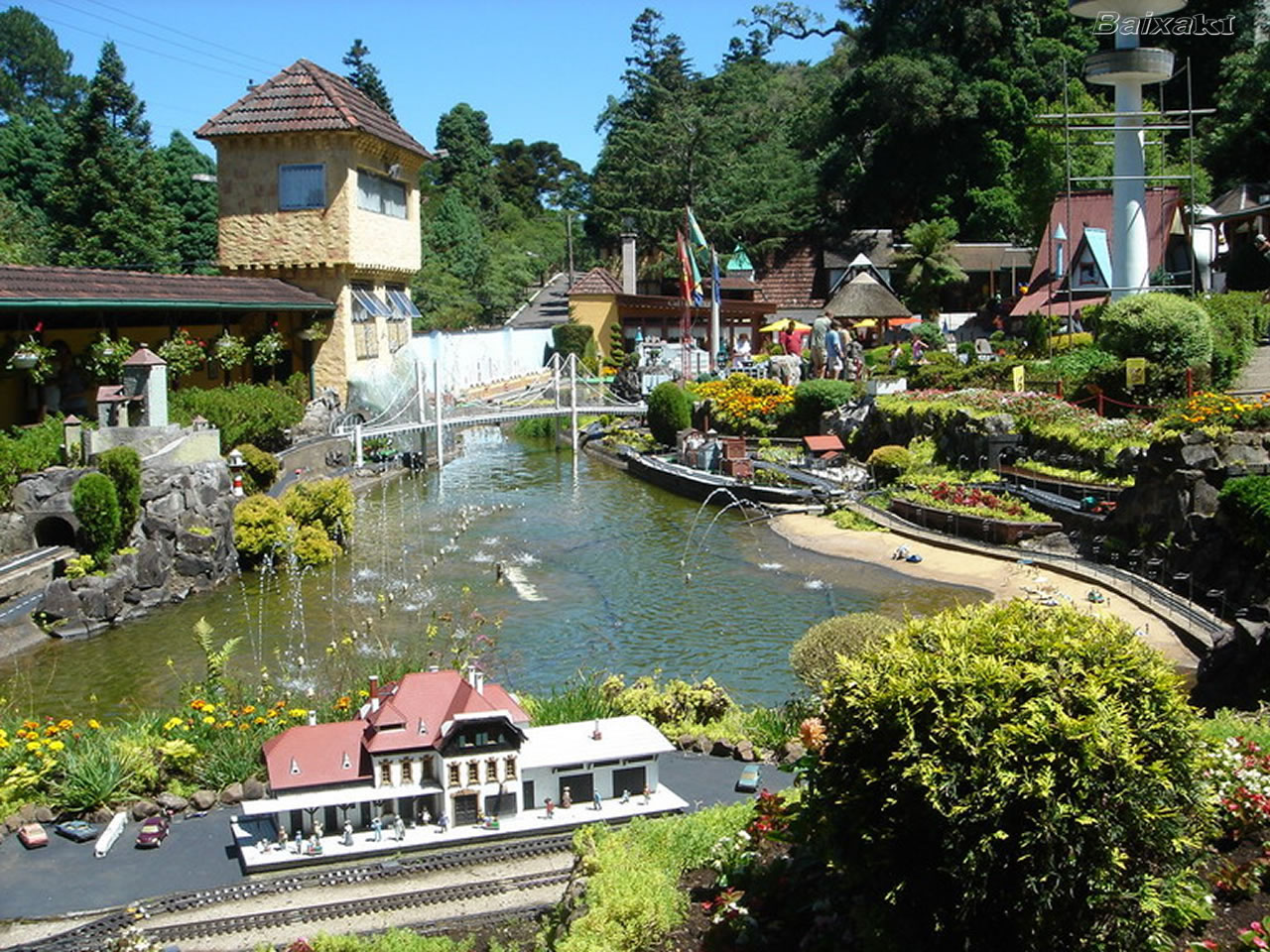 Mini Mundo