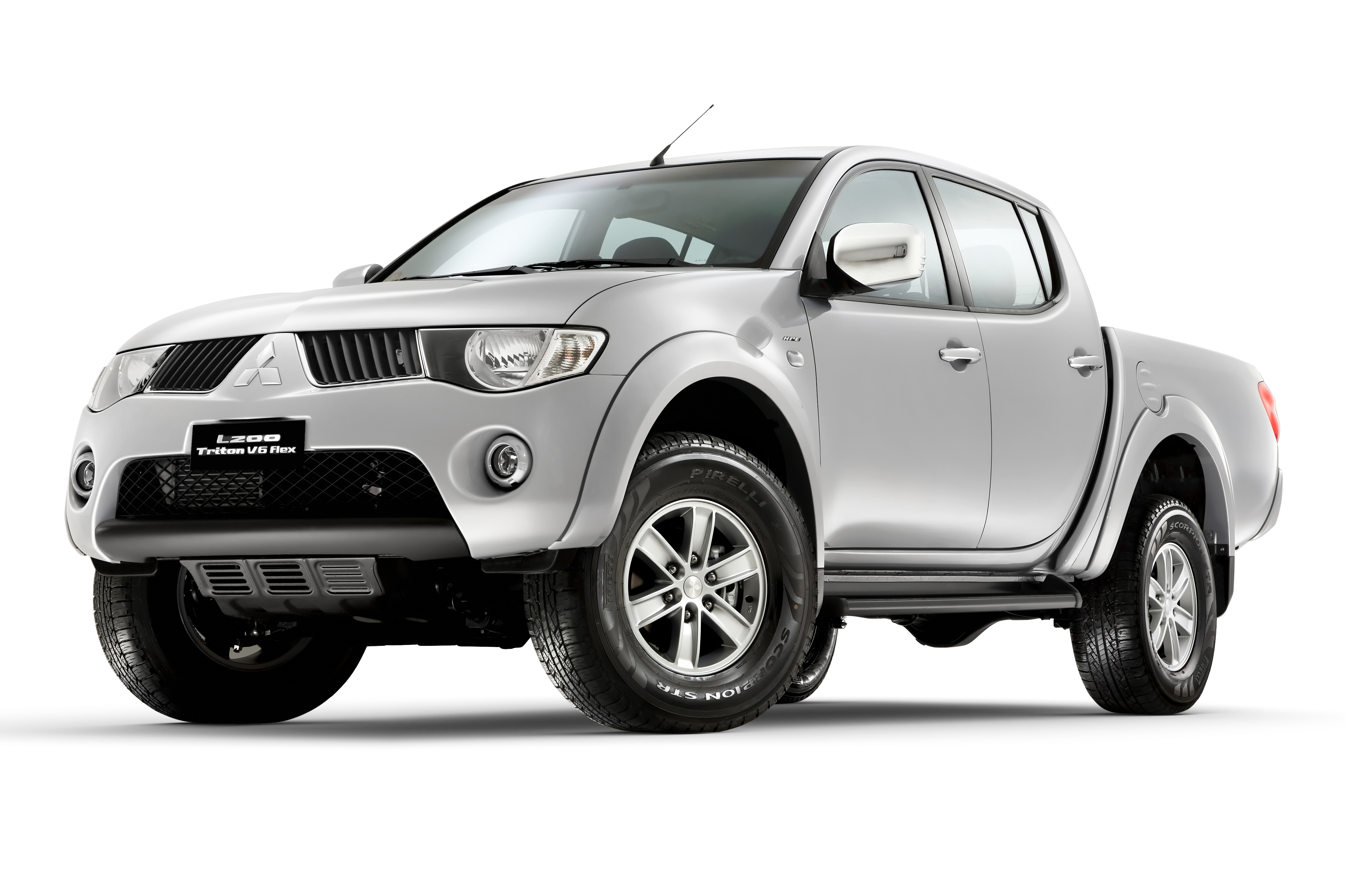 Mitsubishi l200 тритон